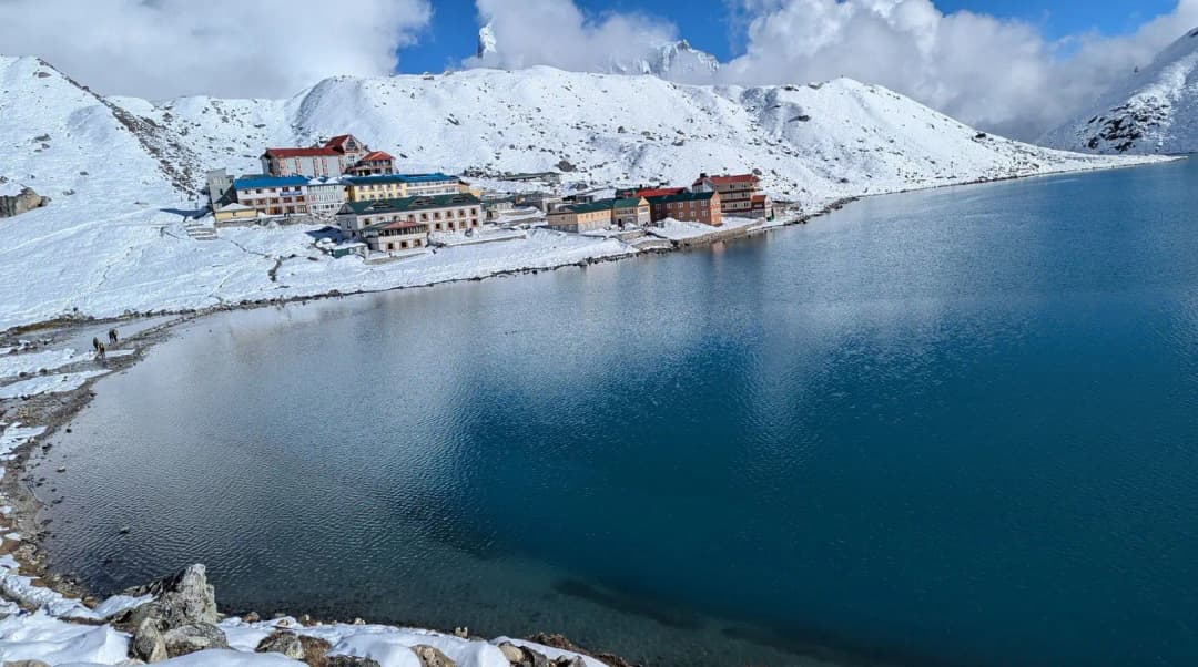 Gokyo Valley: