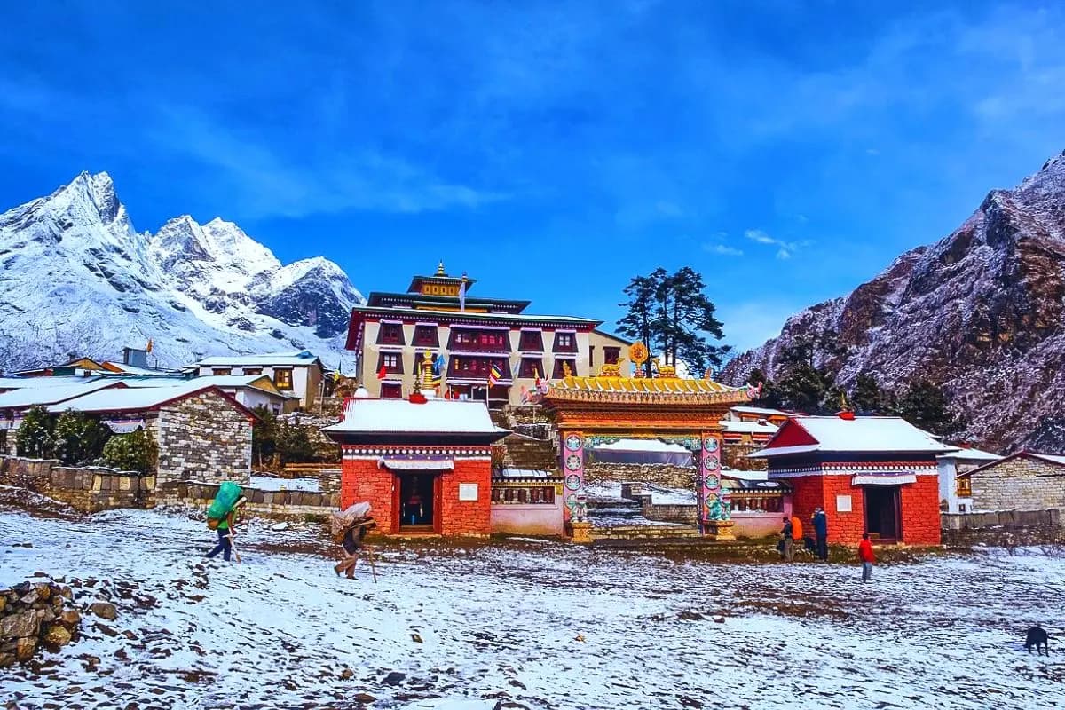 Tengboche Monastery & Mountain Experience – 5 Days